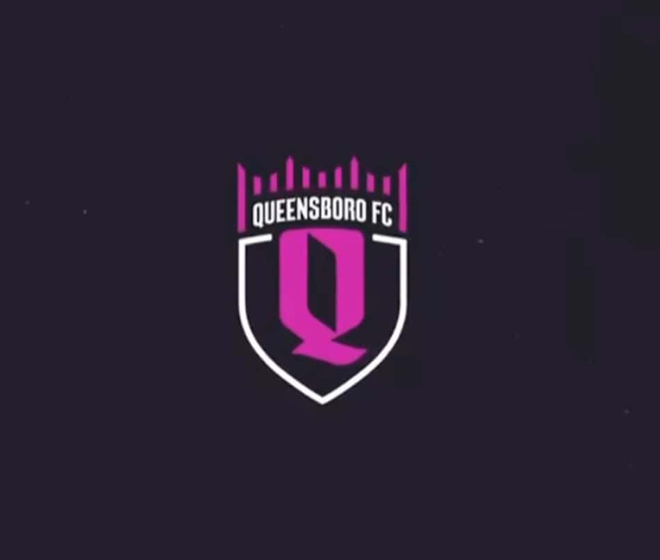 Clube que pertence a ex-Barcelona lança seu escudo