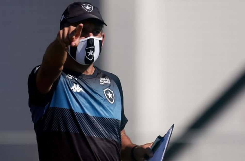 Marcos Soares deixa o comando da equipe sub-20 do Botafogo