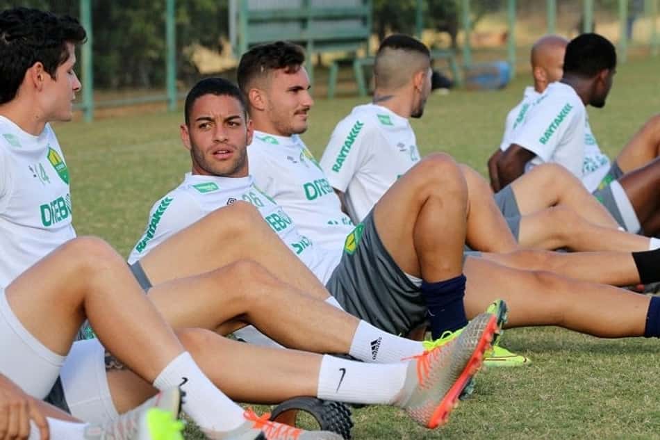 Em fase positiva no Cuiabá, Felipe Ferreira quer o acesso com o clube