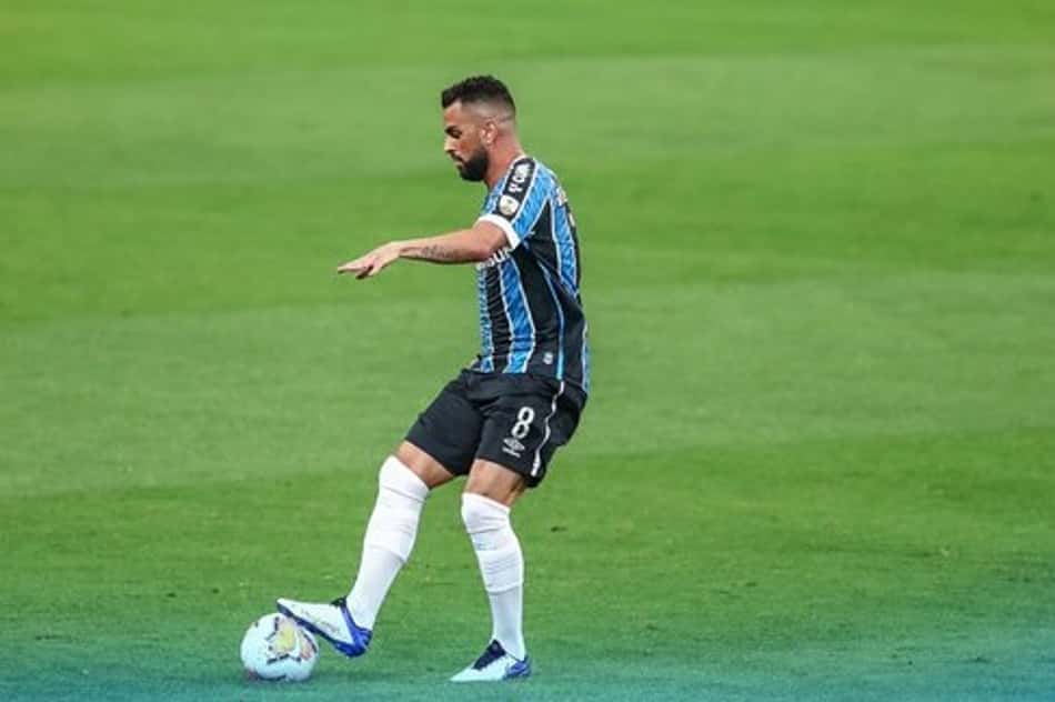 Nos minutos finais, Grêmio marca com Diego Souza e arranca empate com o América de Cali