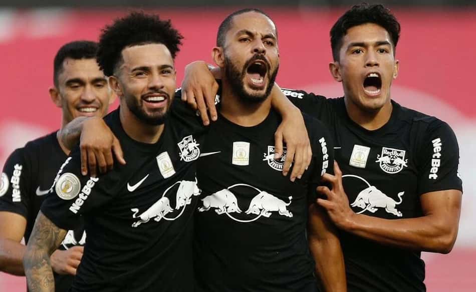 Red Bull Bragantino bate o Goiás por 2 a 0 e coloca Vasco no Z-4