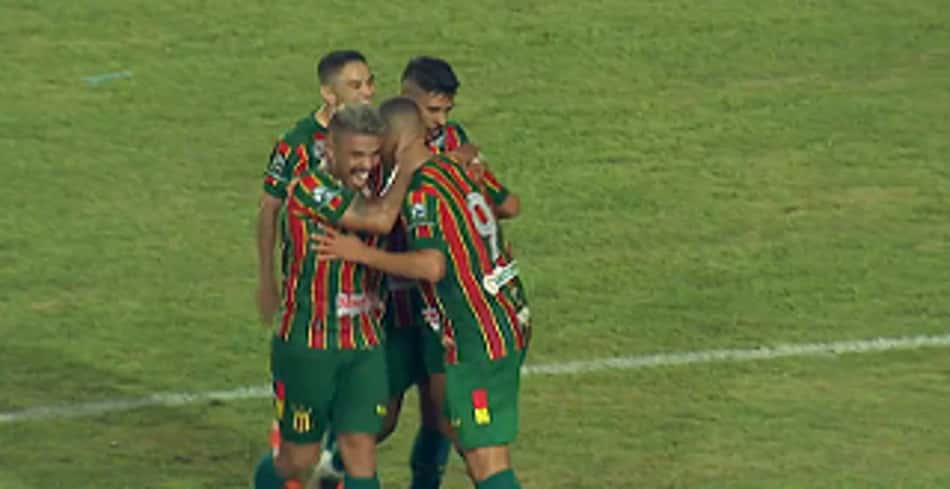 Sampaio Corrêa mantém boa fase, goleia o Cuiabá e segue em busca de vaga no G4