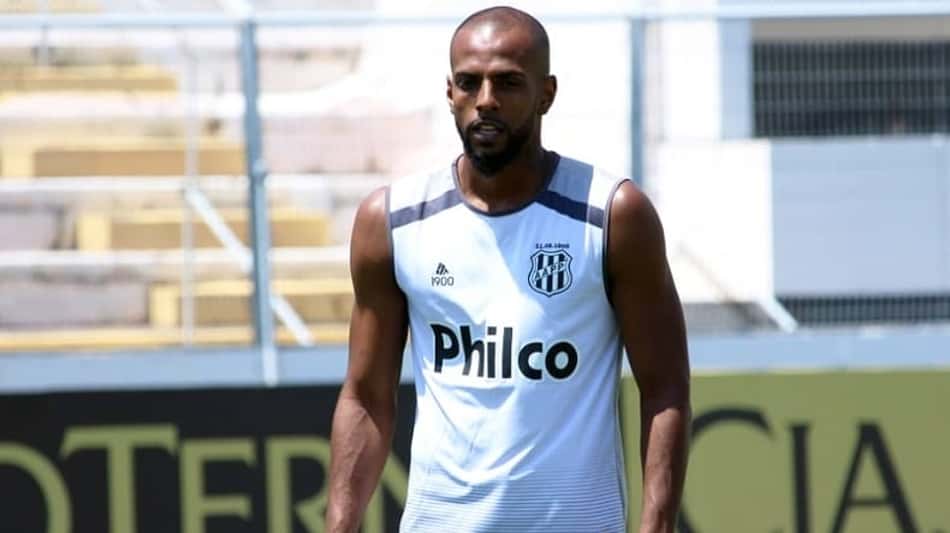 Time da Europa acerta a chegada de zagueiro ex-Botafogo e Ponte Preta