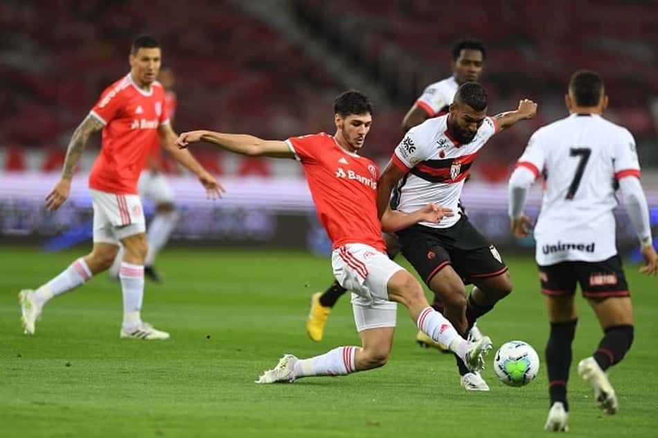 Inter coloca titulares, resolve jogo com o Atlético-GO e avança na Copa do Brasil