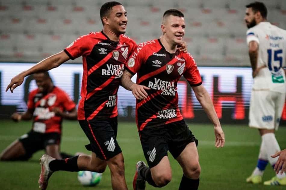 Após mudar o jogo para o Athletico no segundo tempo, Christian afirma: 'Temos um grupo forte'