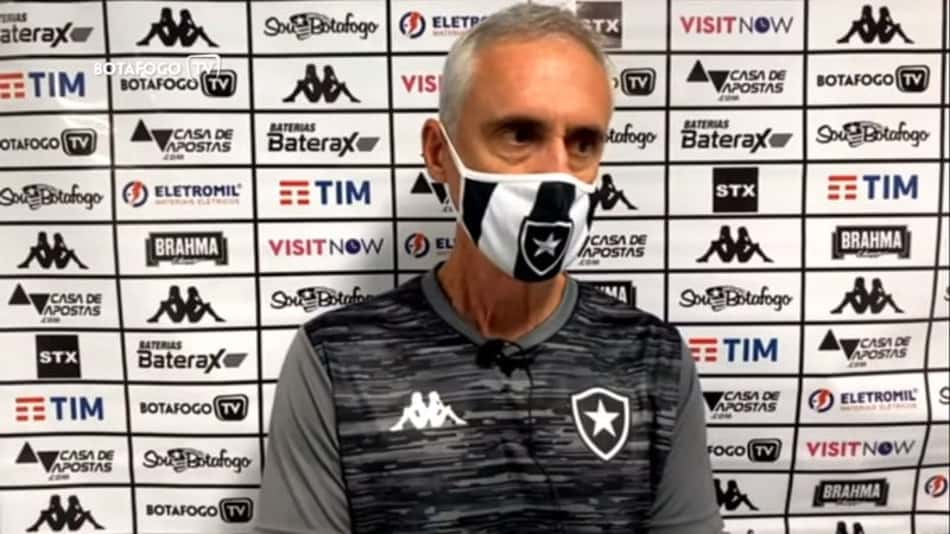Flavio Tenius lembra passagem pelo Botafogo e diz: 'Saí pela porta da frente, saí feliz por tudo que realizei'