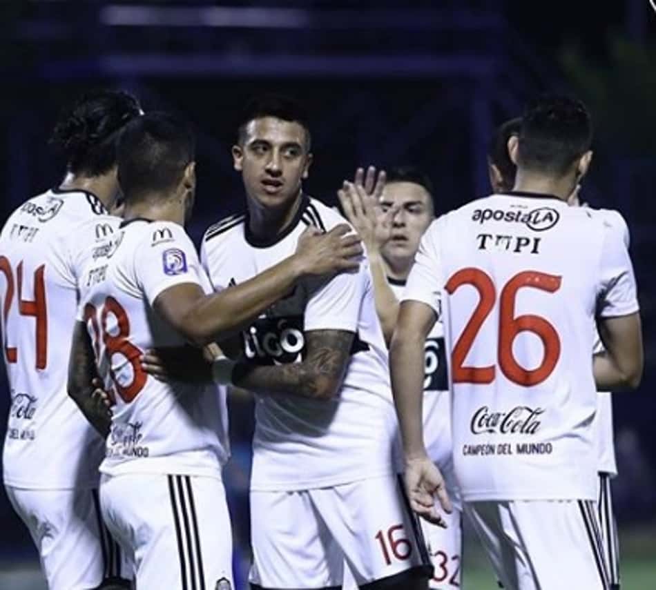 Paraguaio: Olimpia cola na liderança e Nacional também ganha
