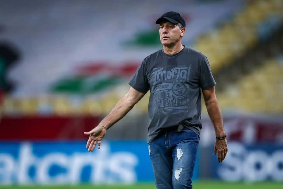 Vitrine para Seleção é 'trunfo' do Corinthians para compensar 'salário baixo' e fechar com Renato Gaúcho