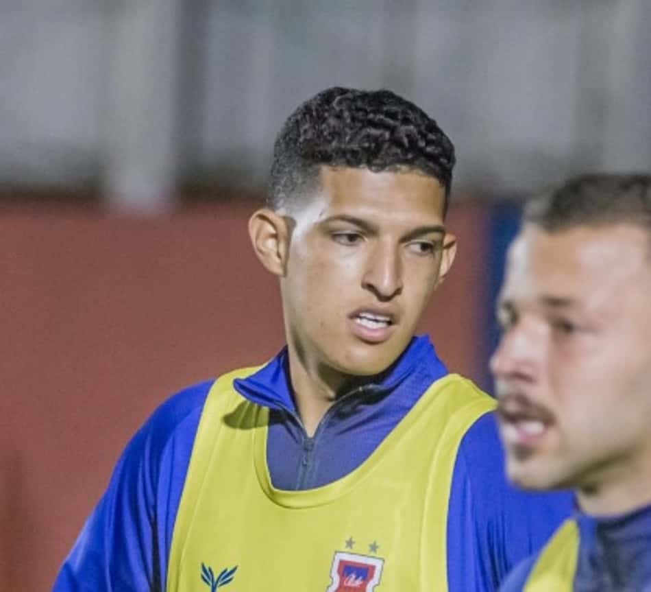 Emprestado pelo Corinthians, Matheus Matias vê chegada ao Paraná como 'oportunidade' e vive expectativa por estreia