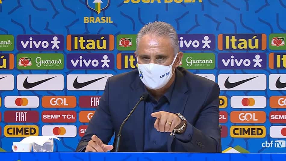 'Estou em paz comigo', diz Tite após Seleção Brasileira derrotar o Equador