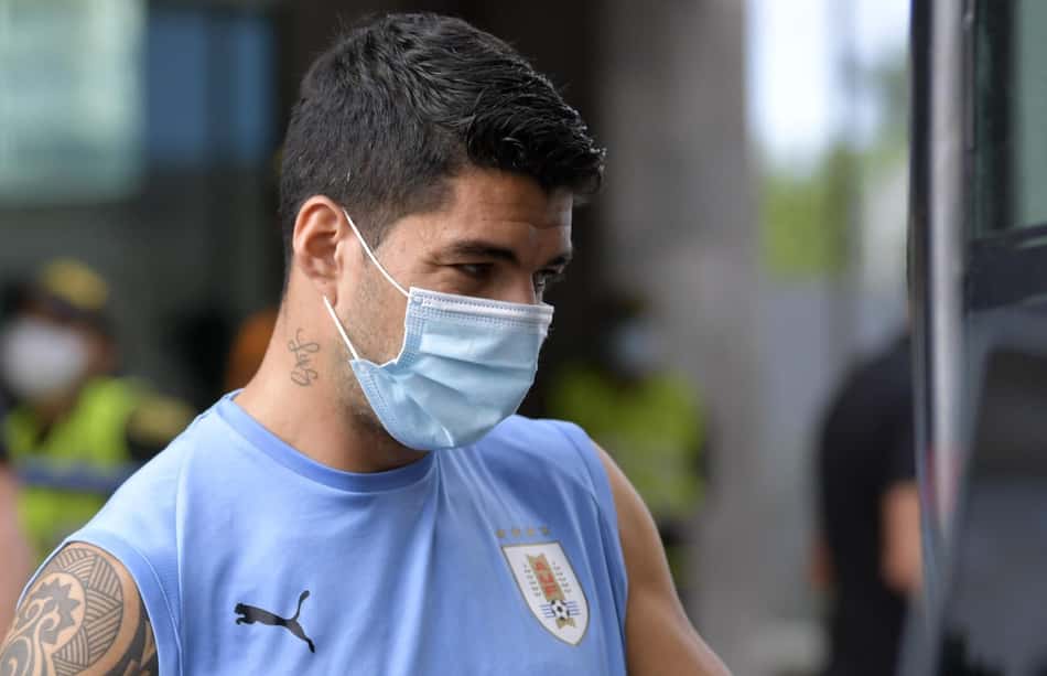Suárez, Viña e Arrascaeta se posicionam sobre a realização da Copa América