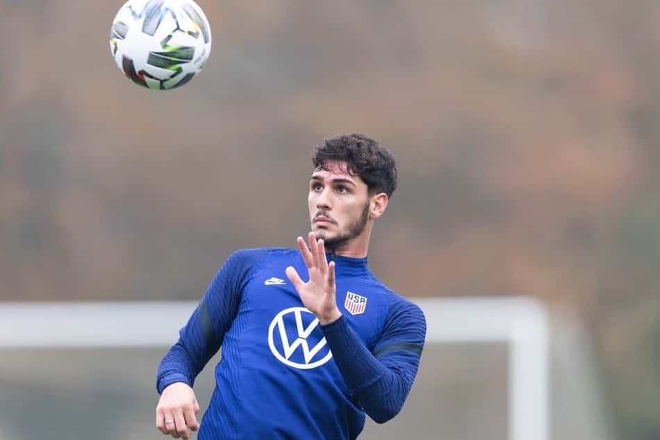 Estreia na seleção dos Estados Unidos é exaltada por Johnny