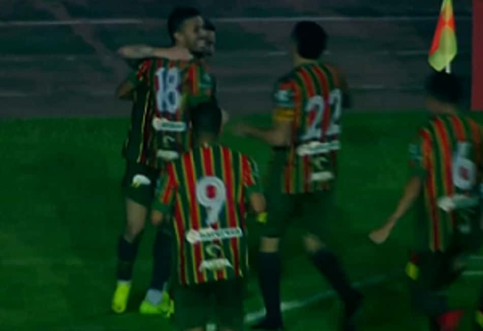 Caio Dantas marca no fim, Sampaio Corrêa vence o Náutico e pula para a vice-liderança