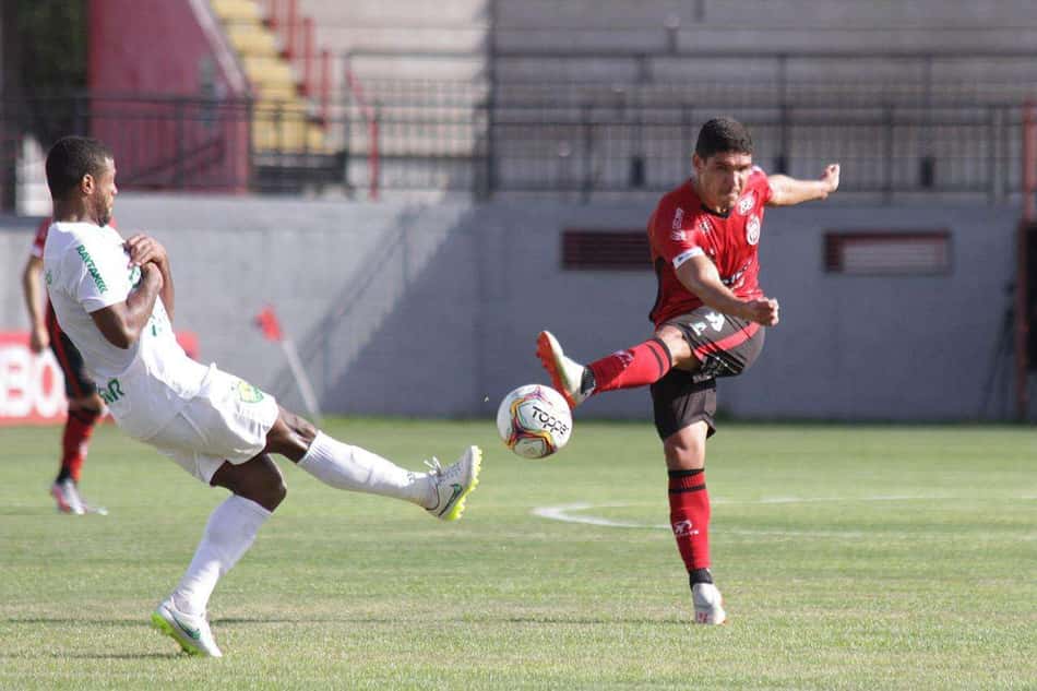 Volante do Brasil-RS prega respeito para enfrentar lanterna na Série B
