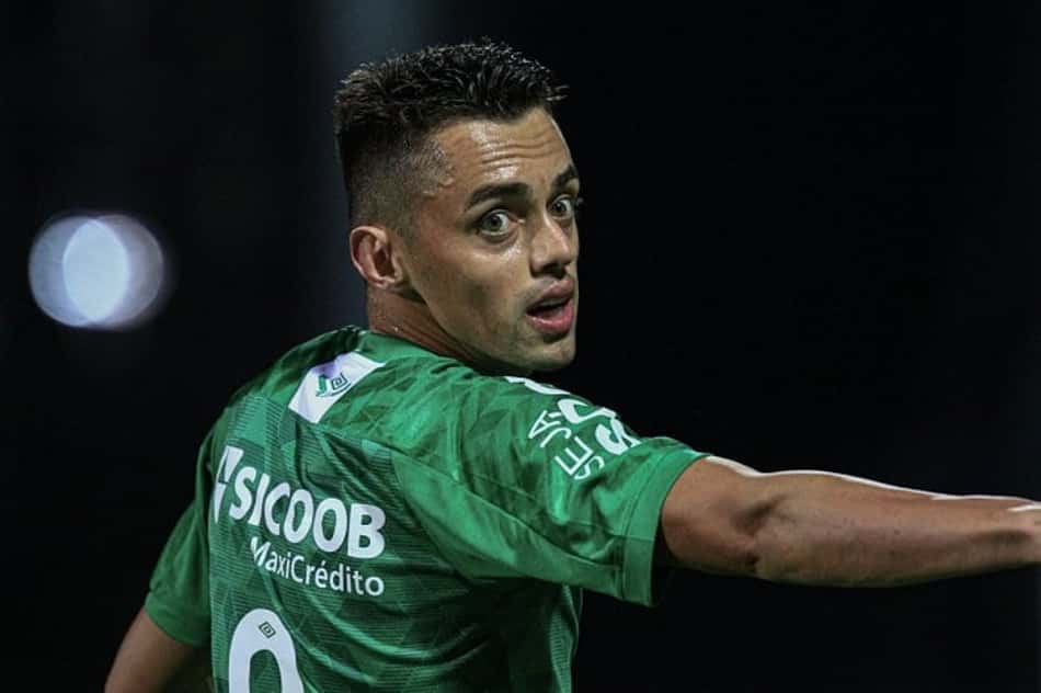 Matheus Ribeiro fala de esforço para seguir na Chapecoense: 'Pesou a maneira que fui recebido'