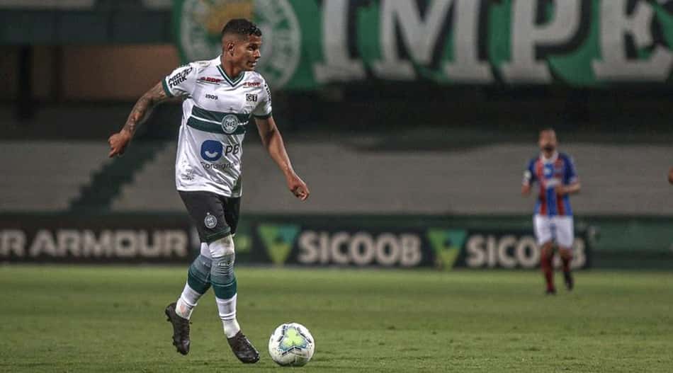 Após estreia no Coritiba, Mailton quer ajudar o clube a 'subir na tabela'