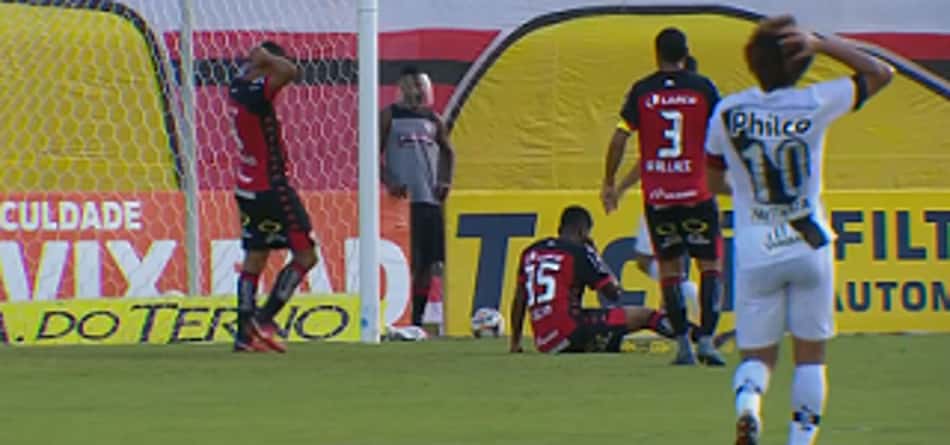 Em jogo morno, Vitória e Ponte Preta não saem do zero no Barradão