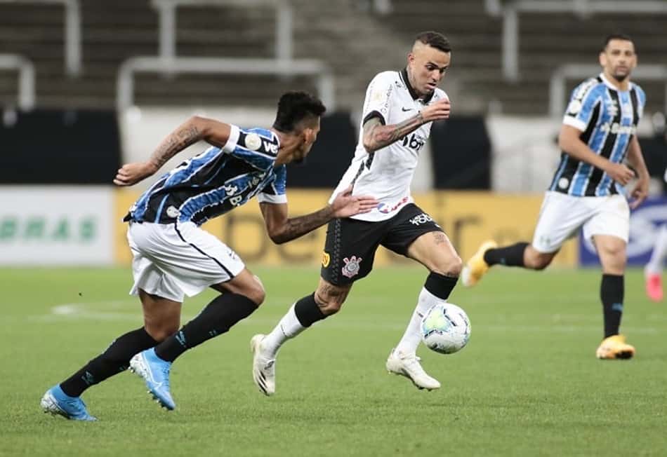 Mancini analisa desempenho de Luan em empate do Corinthians: 'É o cara que mais corre durante a semana'