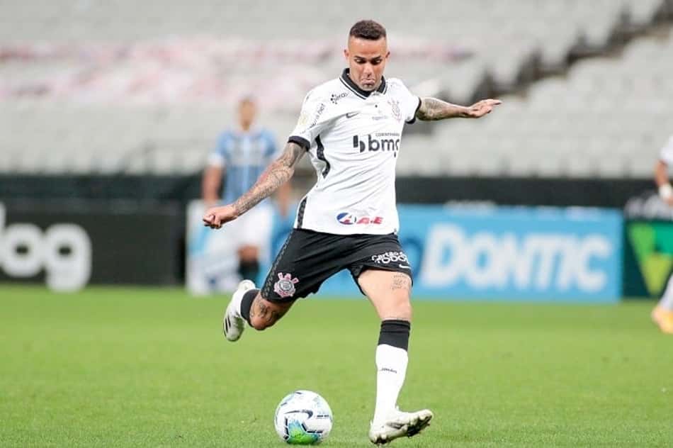 Corinthians aguarda janela do meio do ano para buscar interessados em Luan