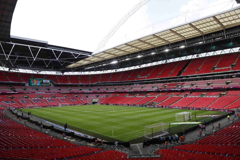 Uefa ameaça mudar final da Eurocopa da Inglaterra para a Hungria