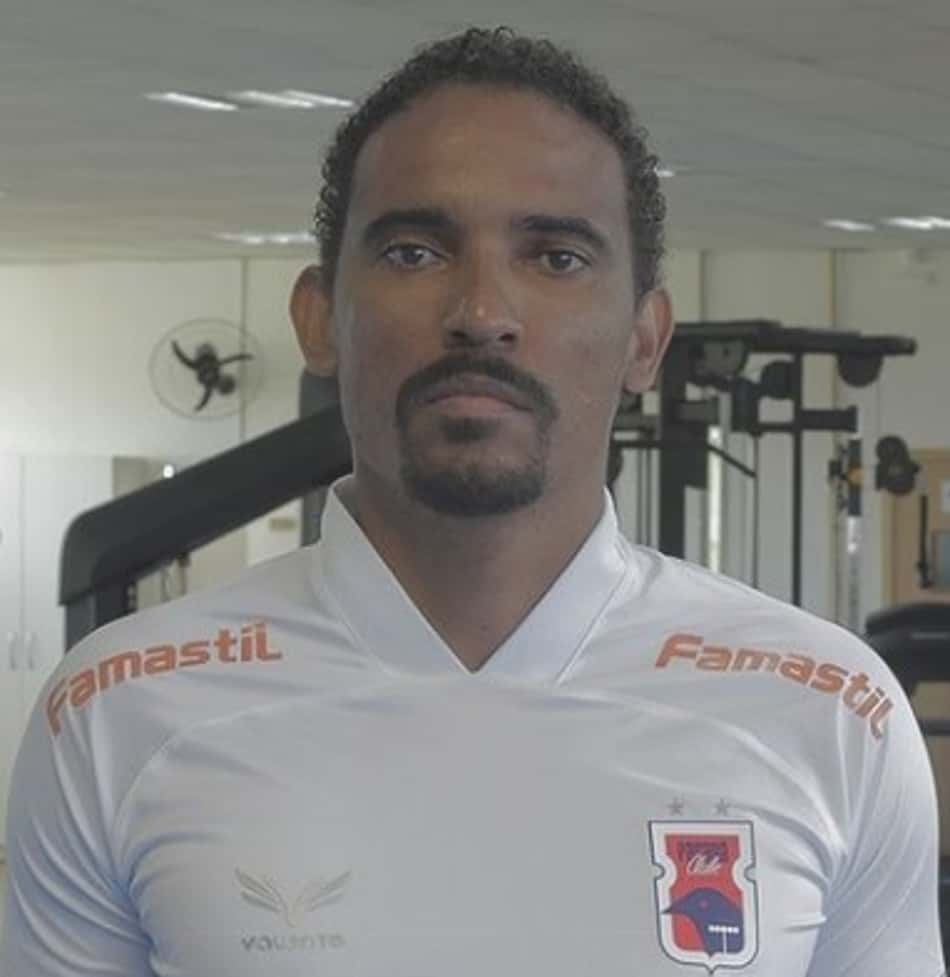 Ex-Coritiba, Rafael Lima é o novo zagueiro do Paraná