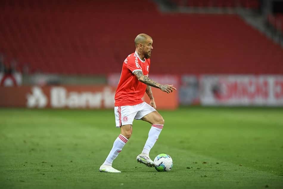 Time argentino pode tentar a contratação de D'Alessandro, ex-Internacional