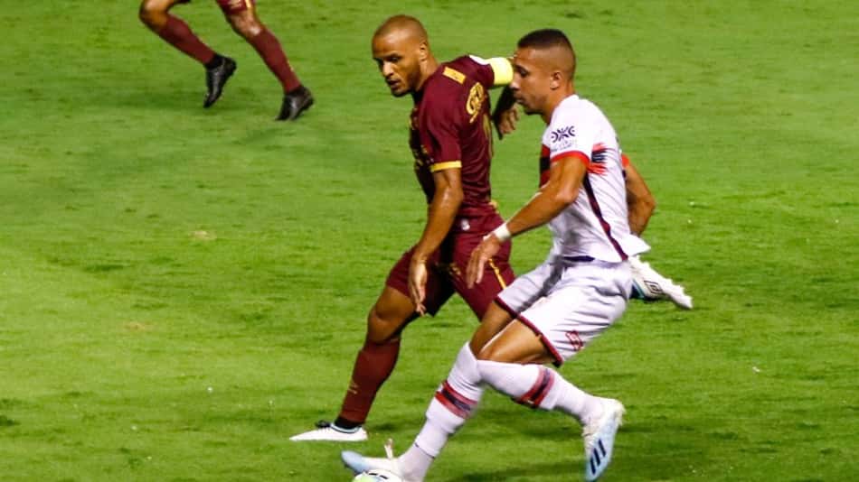 Patric diz que derrota do Sport surgiu de uma 'má escolha' da equipe