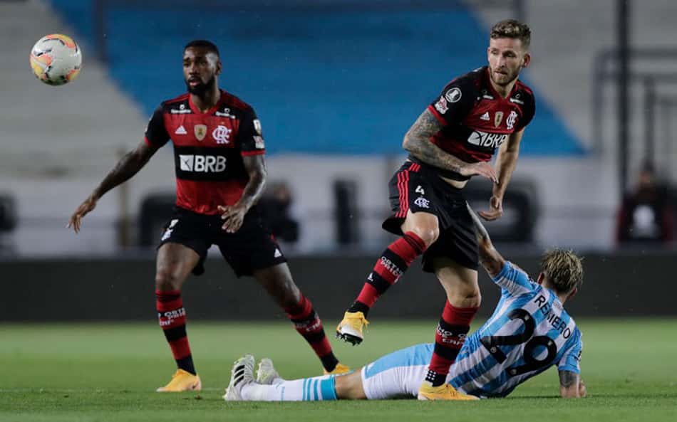 Capitão do Racing, Lisandro López cita erros do árbitro após empate