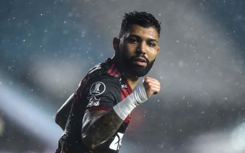 Atrás apenas de Zico: Gabigol supera marcas de ídolos do Flamengo na Libertadores