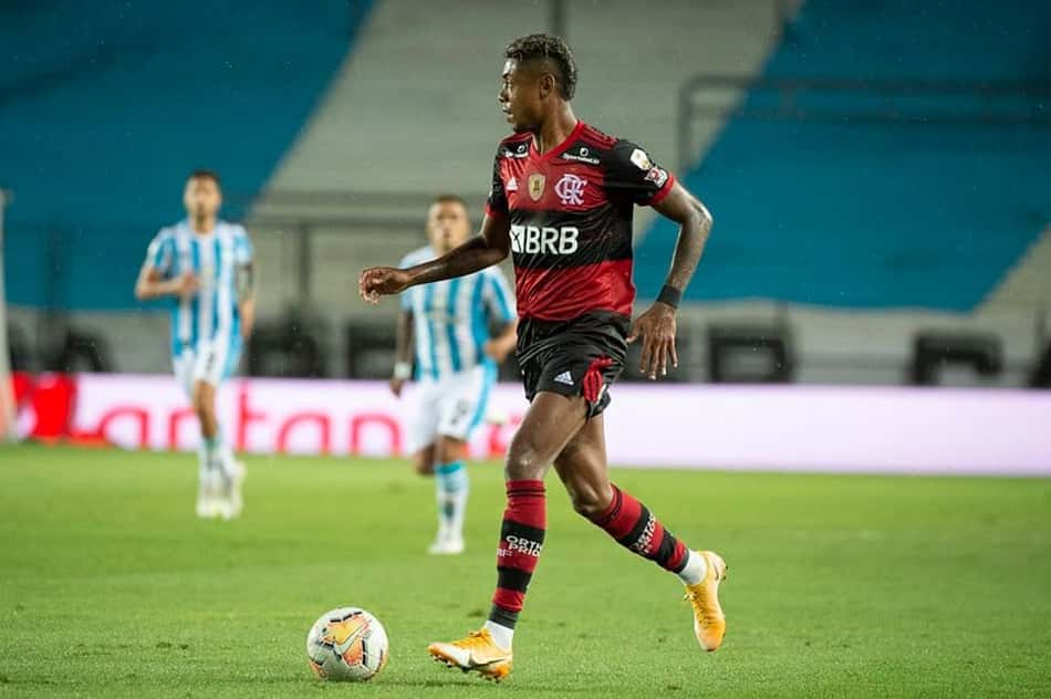 Mesmo sem torcida, Flamengo melhora aproveitamento em casa, e Bruno Henrique mira a classificação