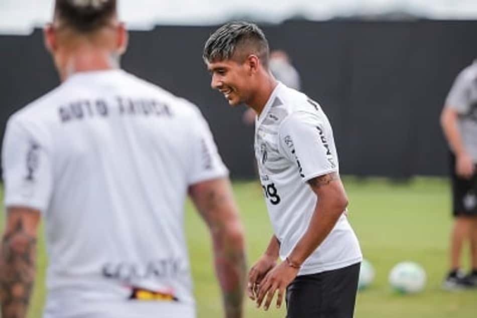 Zaracho é convocado pela Argentina e desfalca o Galo no Mineiro