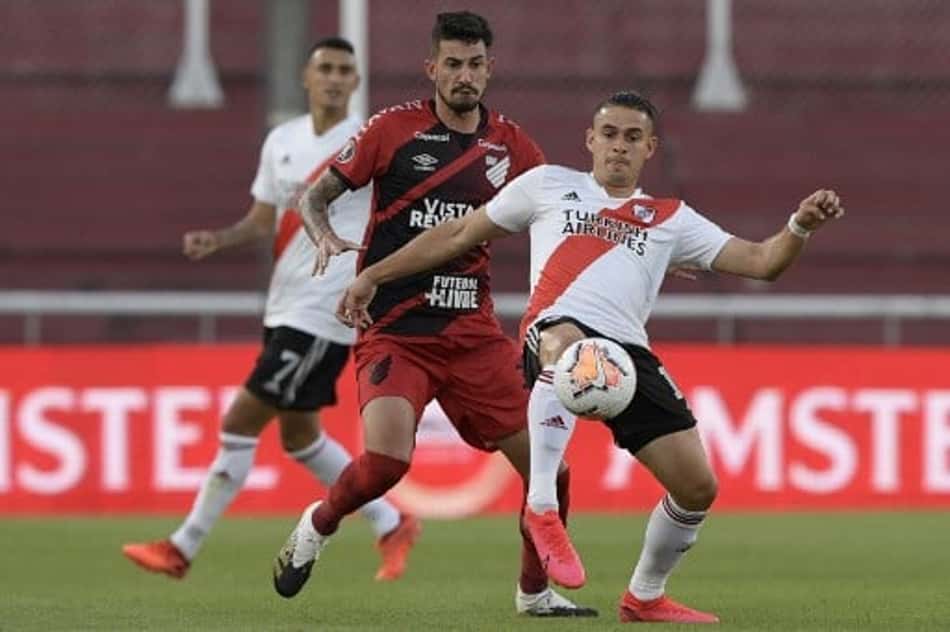 River Plate bate Athletico e avança às quartas de final na Libertadores