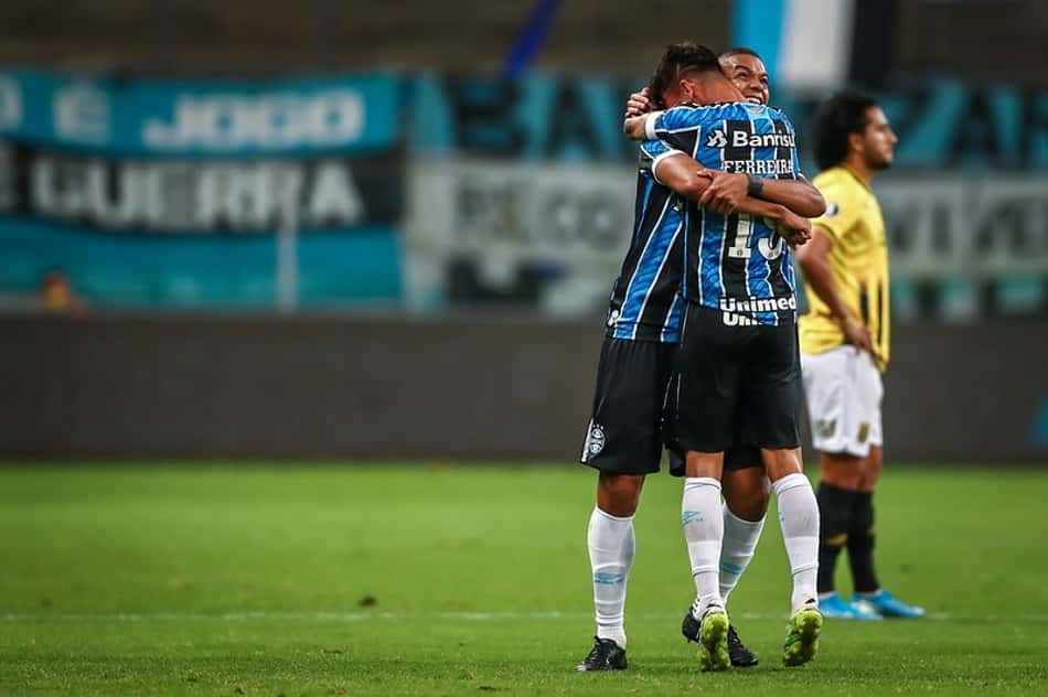 LANCE! Espresso: Grêmio persegue novas glórias com a velha sabedoria de seu treinador