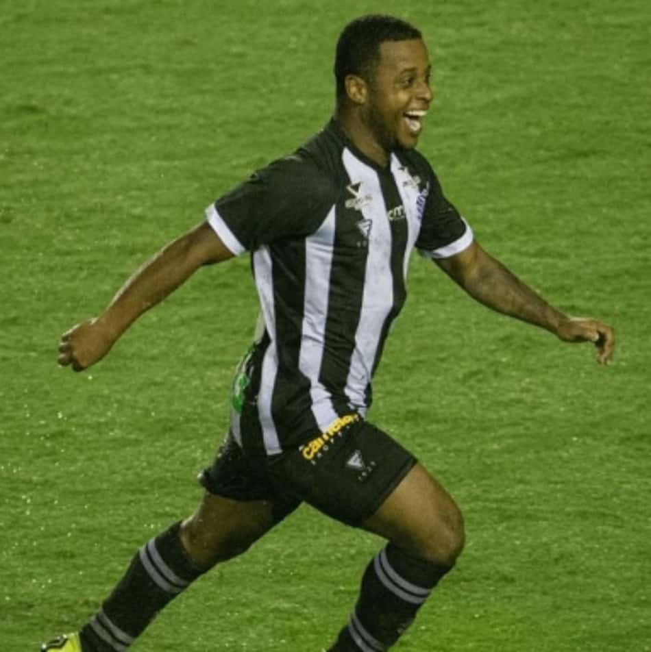 Bruno Michel fala do seu primeiro gol pelo Figueirense e agradece Jorginho