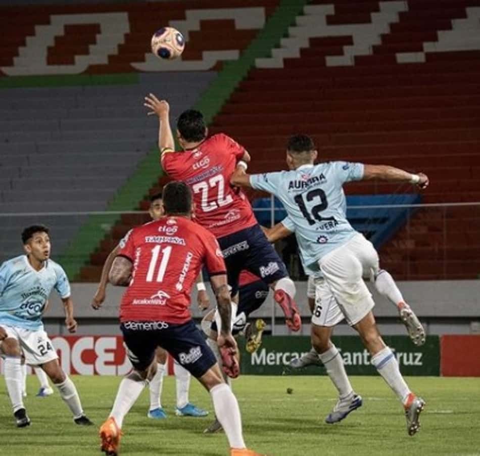 Segunda-feira de goleadas no Campeonato Boliviano