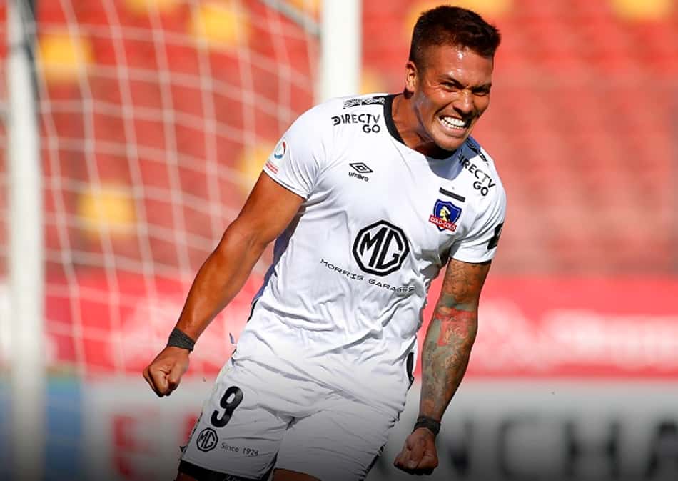 Chileno: Colo-Colo ganha sobrevida ao derrotar o Unión Española