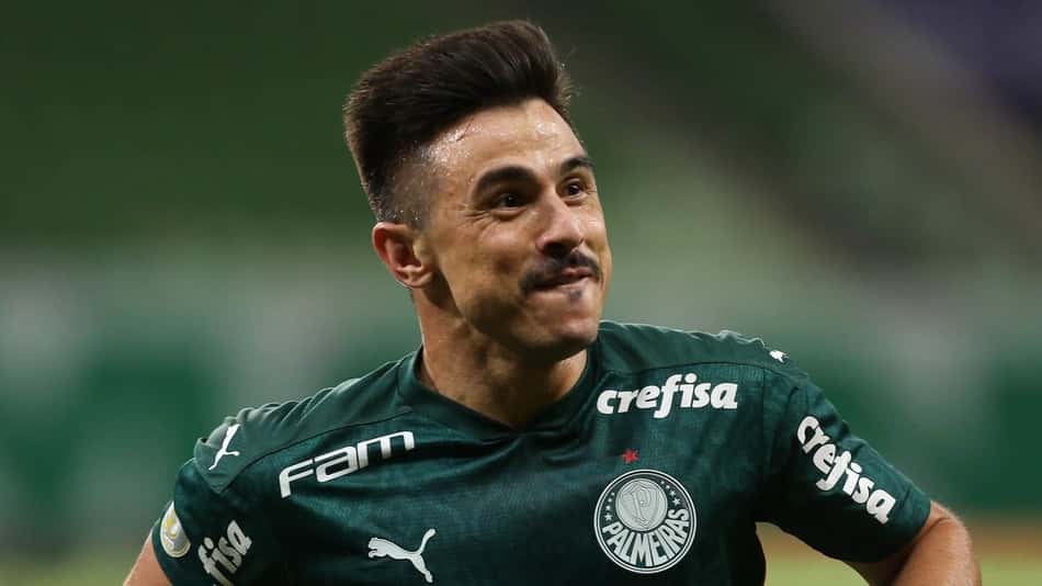 Willian iguala marca de Baldochi e se torna 60º jogador que mais vestiu a camisa do Palmeiras