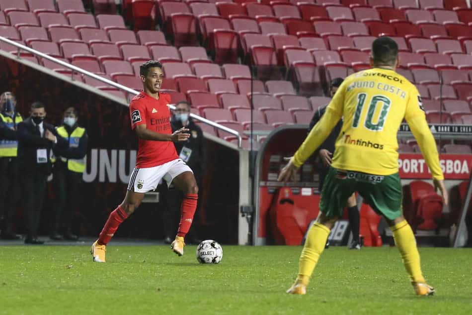Negociação entre Benfica e Shakhtar por Pedrinho encontra barreira