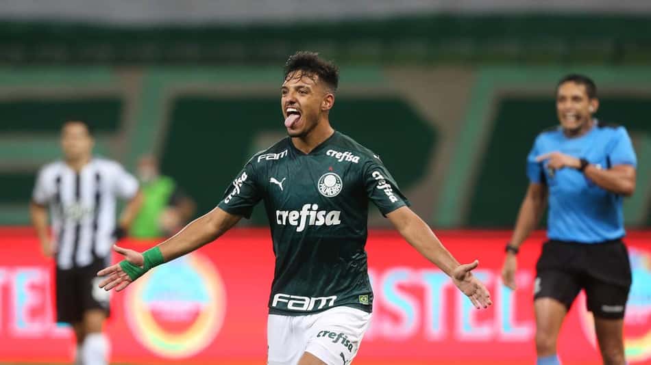 Gabriel Menino celebra um ano de estreia no profissional do Palmeiras