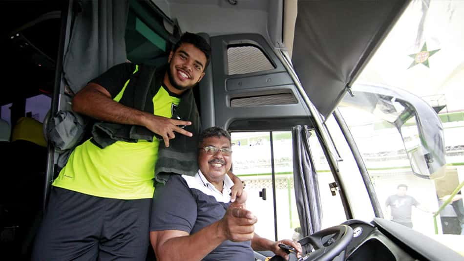 Torcida do Botafogo cria 'vaquinha' para ajudar motorista do clube a realizar cirurgia