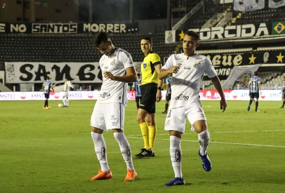 Santos faz melhor jogo do ano, goleia o Grêmio e se classifica às semifinais de Libertadores