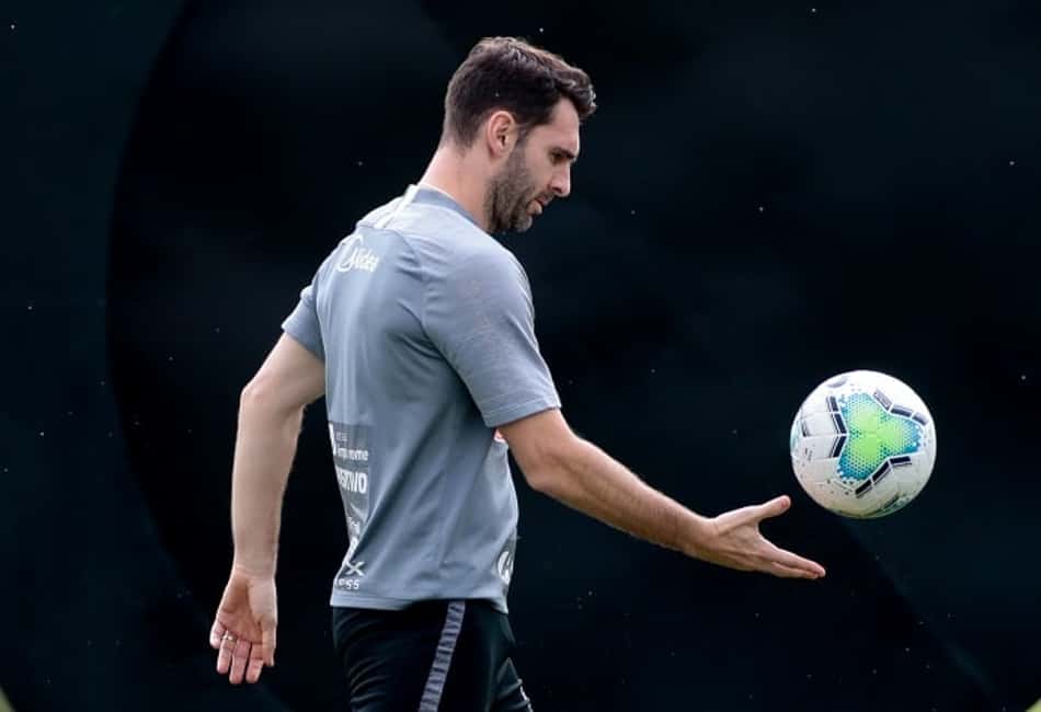 Corinthians recorre de processo de Boselli na Fifa e aguarda resposta