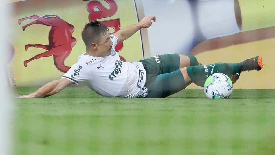 Inspirado em casa, Palmeiras acumula terceiro jogo seguido sem vencer longe do Allianz