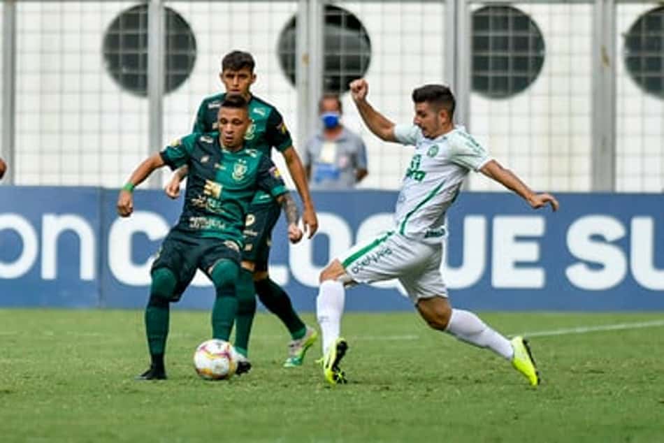 América-MG e Chape empatam em um grande duelo dos líderes