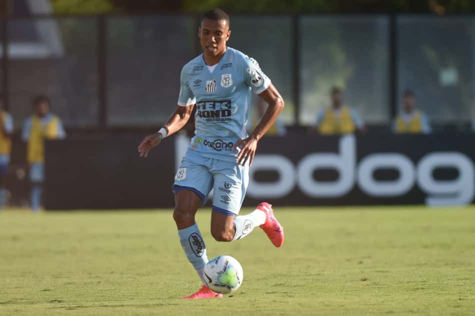 Com Madson, Santos divulga os relacionados para jogo contra o Grêmio