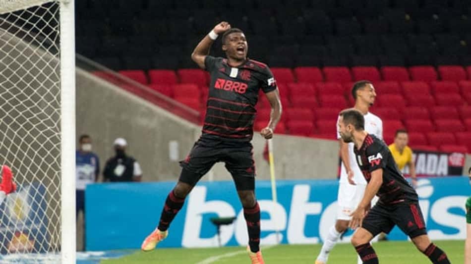 Cruzeiro acerta empréstimo do atacante Lincoln, ex-Flamengo