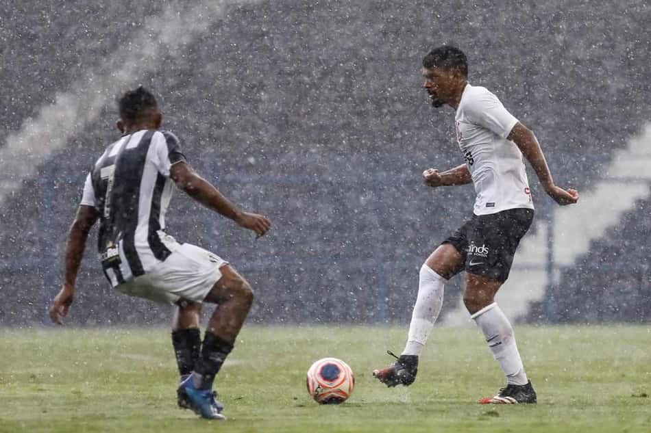 Zagueiro do Corinthians sub-20 projeta final contra o Palmeiras no Paulista: "É diferente"