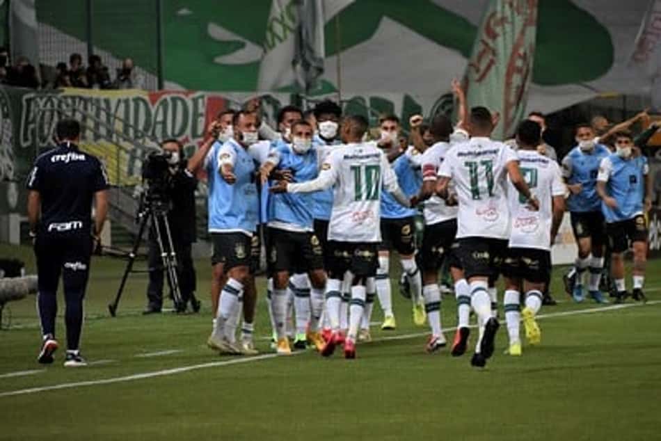 Ademir mais uma vez foi decisivo para o Coelho, que terá uma chance histórica de conseguir uma vaga na final da Copa do Brasil