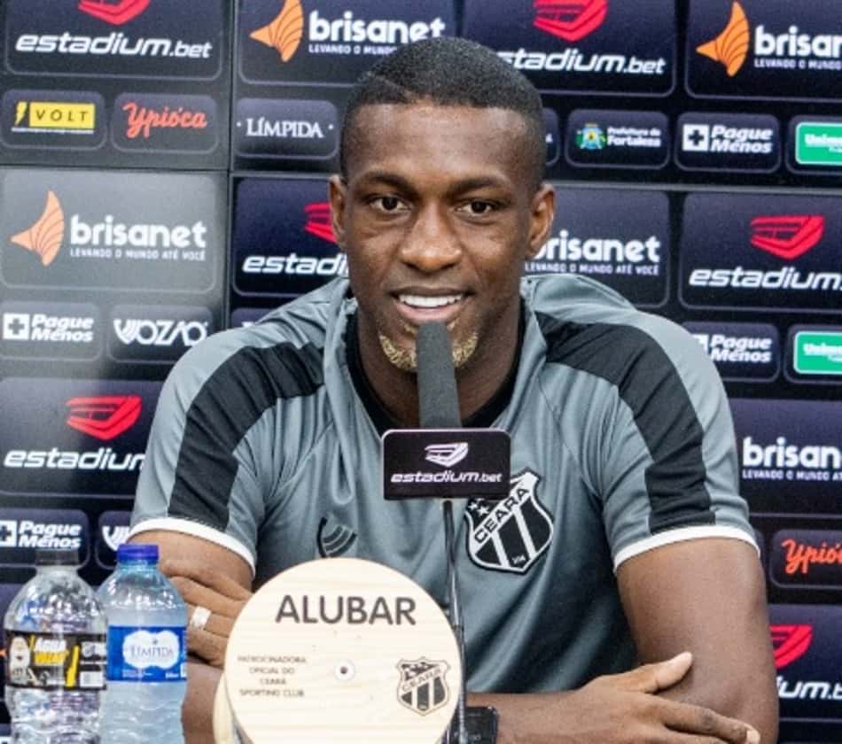 William Oliveira revela ansiedade para voltar a jogar