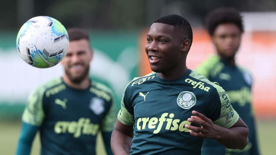 Após folga no Natal, Palmeiras treina e encerra preparação para enfrentar Red Bull Bragantino